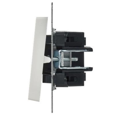 BRITE Выключатель 1-клавишный самовозвратный 10А ВС10-1-4-БрБ белый IEK